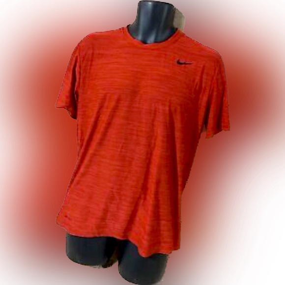 Nike Dri Fit Short Sleeve T-shirt Size S Mens Red Striped made in Jordan - Picture 3 of 7